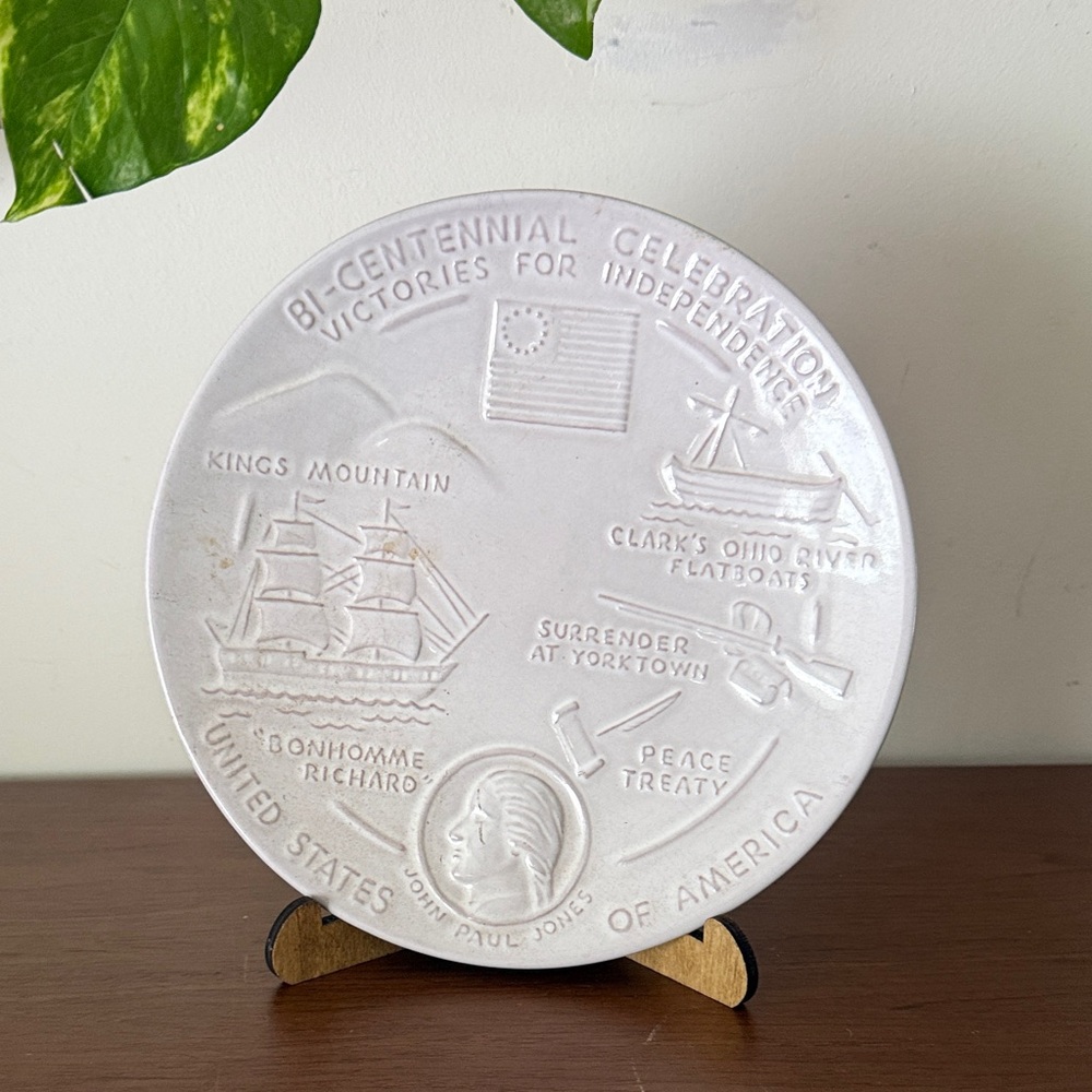 Vintage Frankoma Pottery Bicentennial Plate